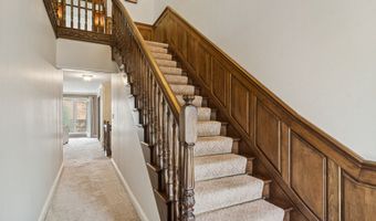 1653 N Belmont Ct, Arlington Heights, IL 60004