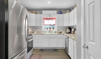 554 E San Antonio St, Alto, TX 75925