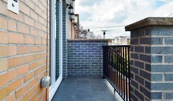 92 W 6TH St, Bayonne, NJ 07002