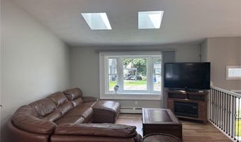 23 Granite St, Johnston, RI 02919