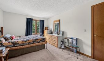 231 Londonderry Ln, Amherst, NY 14068