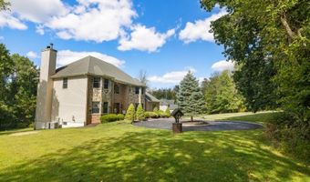 33 Perona Rd, Andover, NJ 07821