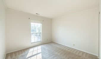 1445 Whispering Creek Dr E, Ballwin, MO 63021