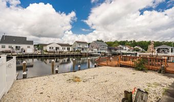 66 Wind Jammer Ct, Bayville, NJ 08721