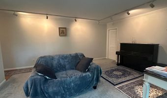 10619 MONTROSE Ave 202, Bethesda, MD 20814