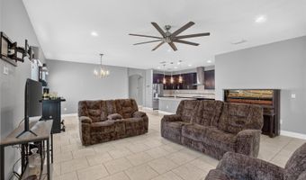 7029 OLD BENTON Dr, Apollo Beach, FL 33572