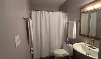 660 Juniper Cir, Algonquin, IL 60102