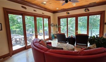 918 Oak Dr, Woodstock, GA 30189