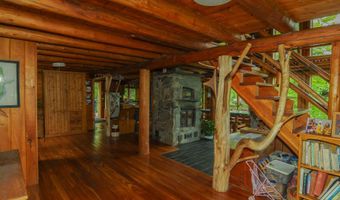 58 River Rd, Abbot, ME 04406