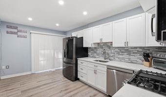 4936 SAUQUOIT Ln, Annandale, VA 22003