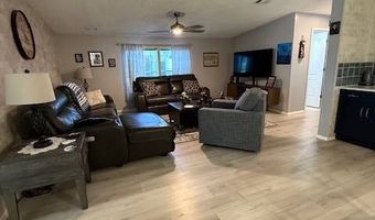 327 Waldorf Dr, Auburndale, FL 33823