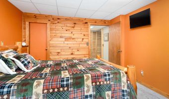 5084 Woodland Ave, Bagley, MN 55803