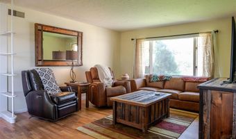 508 Circle Dr E, Cody, WY 82414