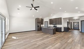 205 Lindsey Ave, Adair, OK 74330