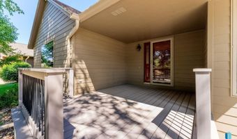 412 E Meadowlark Cir, Brandon, SD 57005