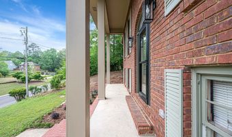 136 RUSSET COVE Dr, Hoover, AL 35244