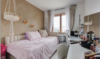 4 SUNSET Ave, Bayonne, NJ 07002