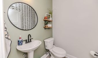 216 Vanderbuilt Ct, Aberdeen, NC 28315