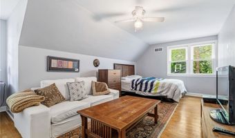 102 Winston Rd, Akron, OH 44313