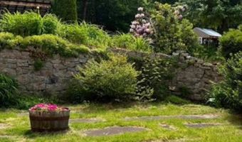 17 Croto Ln, Albany, NH 03818