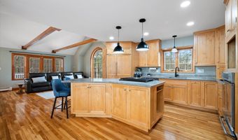 43 Darling Parke Dr, Bangor, ME 04401