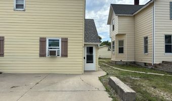 302 S 7th St, Aberdeen, SD 57401