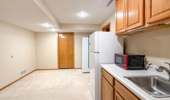 5327 Norris St, Ames, IA 50014