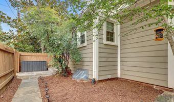 1130 17TH St S, Arlington, VA 22202