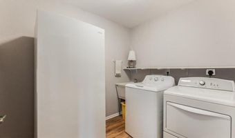 820 N Mckay Ave NE, Alexandria, MN 56308