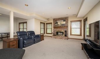 639 Wood Fern Dr, Ballwin, MO 63021