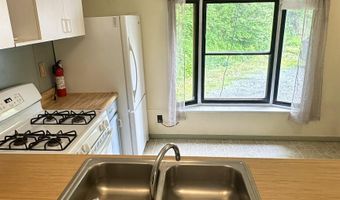 4 Reservoir Rd, Brattleboro, VT 05301