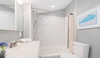 69 Overlook Dr, Warwick, RI 02818
