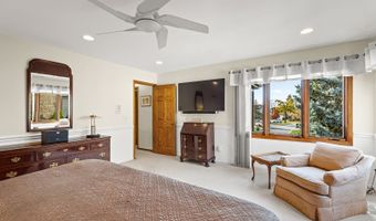 2409 E Greshan Ct, Arlington Heights, IL 60004