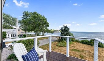 10 Blanding Ave, Barrington, RI 02806