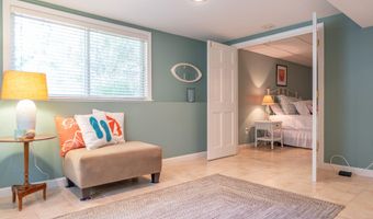 121 Salt Rock Rd, Barnstable, MA 02630