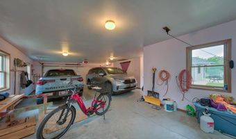 3326 Frisby Ave, Cody, WY 82414