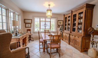 48 Old Searsport Ave, Belfast, ME 04915