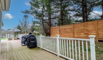 5 A Big Buck Ln, Brookfield, CT 06804