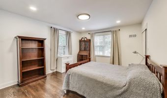 3100 N GLEBE Rd, Arlington, VA 22207