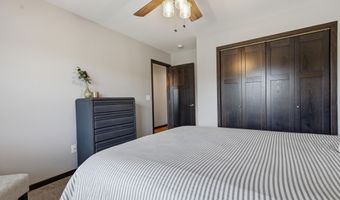 1209 Kettering Dr, Aberdeen, SD 57401