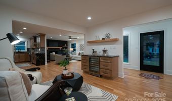 4901 Pine Ridge Rd, Charlotte, NC 28226