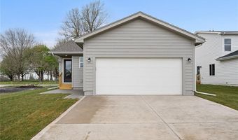 317 Freedom Way, Knoxville, IA 50138
