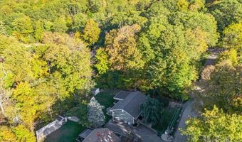 33 Tanglewood Dr, Alloway, NJ 07422