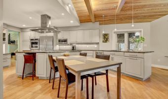 5829 MARBURY Rd, Bethesda, MD 20817