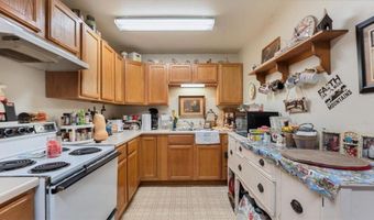 817 Maple St, Alexandria, MN 56308