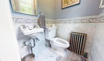 40 N Shore Rd, Absecon, NJ 08201