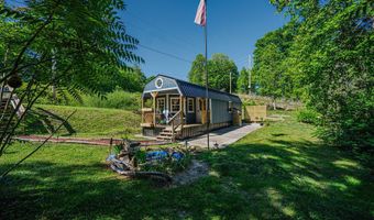 22 Randa Smith Rd, Beattyville, KY 41311