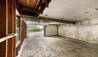 92 Cedar St, Belfast, ME 04915