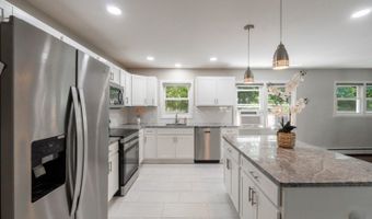 102 Andover Sparta Rd, Andover, NJ 07860