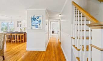 11 Knapton St St, Barrington, RI 02806